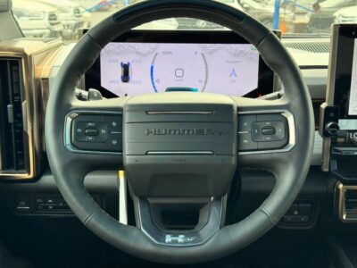 2024 GMC Hummer EV PICKUP 1.5L ELECTRIC GCC Specs White Black