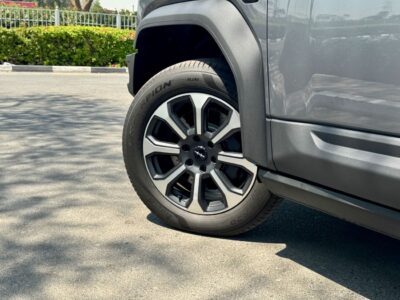 BYD Leopard 5 2024 BYD Leopard 5 Navigator 1.5L Hybrid Plug-In Grey