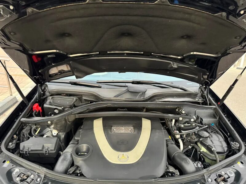 2012 Mercedes-Benz GL-Class GL 550 Black Excellent Condition