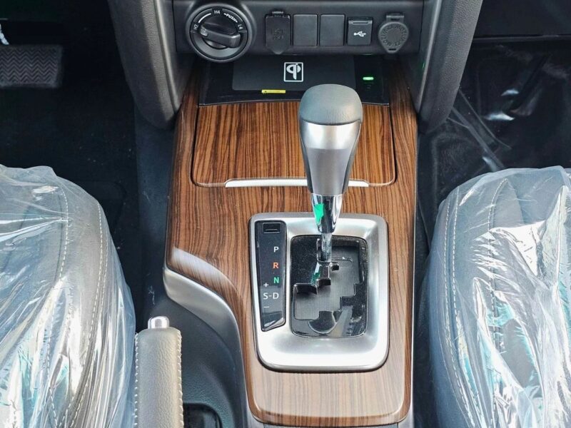 2024 Toyota Fortuner FULL OPTION 2.7L V4 PETROL GCC Bronze Black