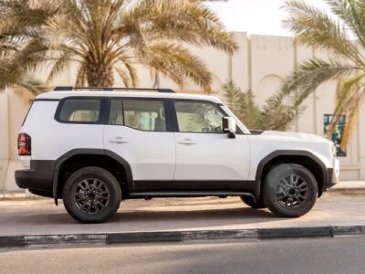 2025 Toyota Prado Other 4 Cylinder Engine White Beige GCC