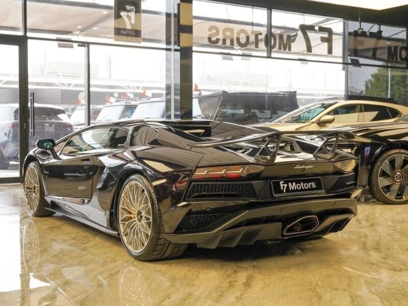 Lamborghini Aventador S 6.5L Naturally Aspirated V12 2018