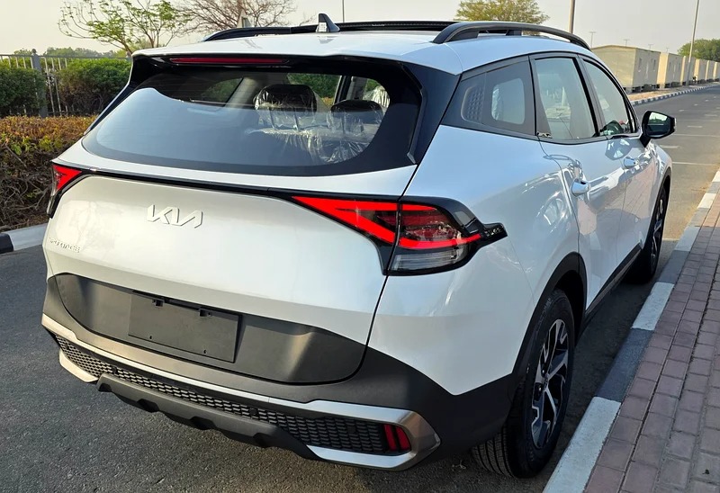 2024 Kia Sportage Other 4 Cylinder Engine White Beige