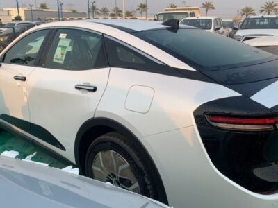 2023 Toyota Crown 2.5 L Inline‑4 Hybrid e‑CVT AWD White