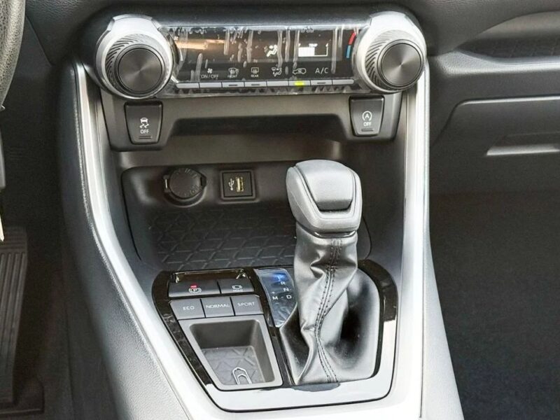 2025 Toyota RAV 4 2.0L Inline Cylinder Front Wheel Drive Black