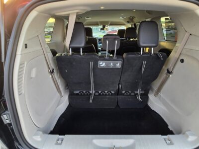 Chrysler Van 3.6-liter Pentastar V6 Engine 2020 Black Full Option