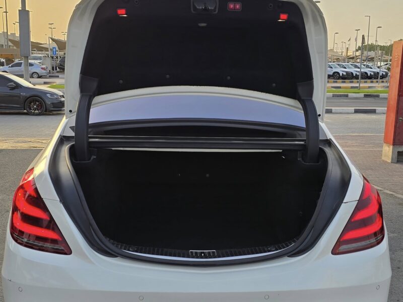 Mercedes-Benz S550 4.7-liter Twin-Turbocharged V8 Engine 2015 White Tan