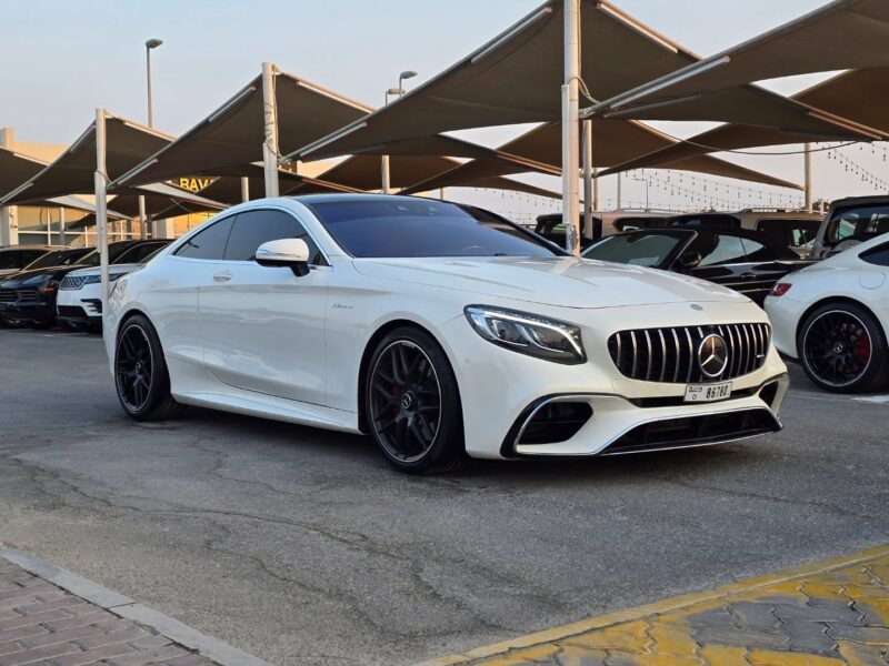 Mercedes-Benz S 560 4.0L Twin-Turbo V8 Engine 2018 White Red