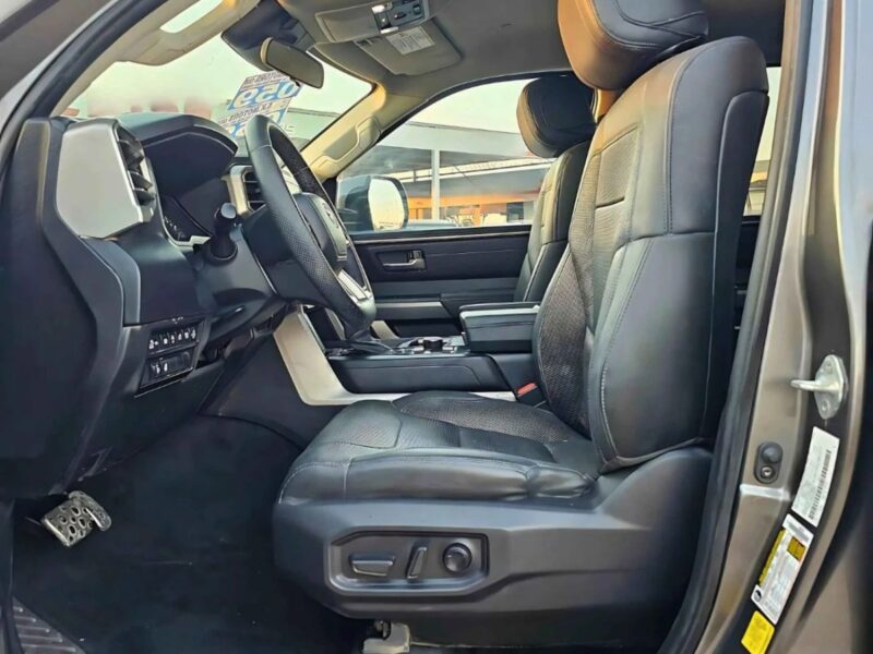 2022 Toyota Tundra CREWMAX TRD SR5 4WD Grey Black GCC Specs