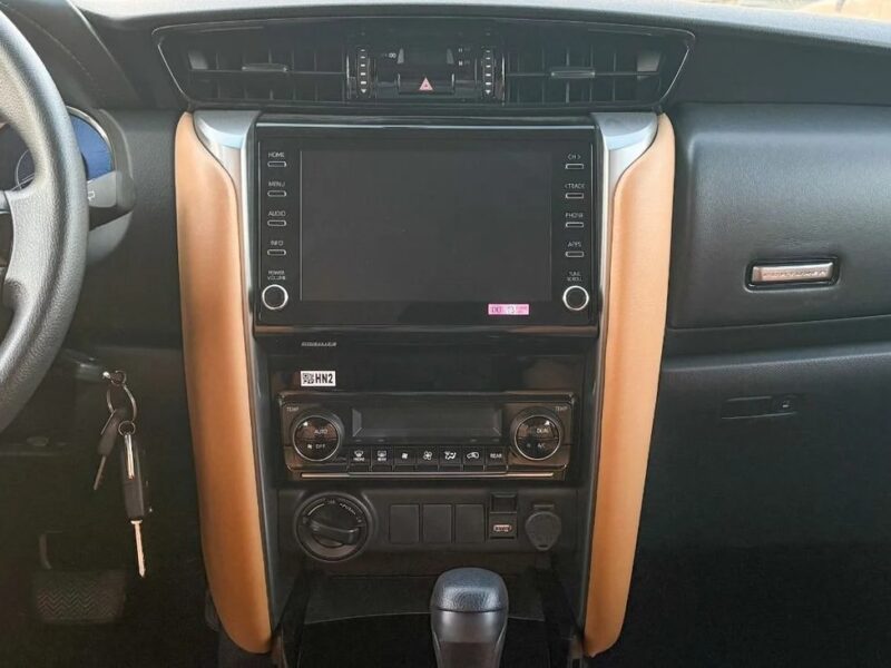 Toyota Fortuner Toyota Fortuner SR5 2.7L 4WD Full Option 2025