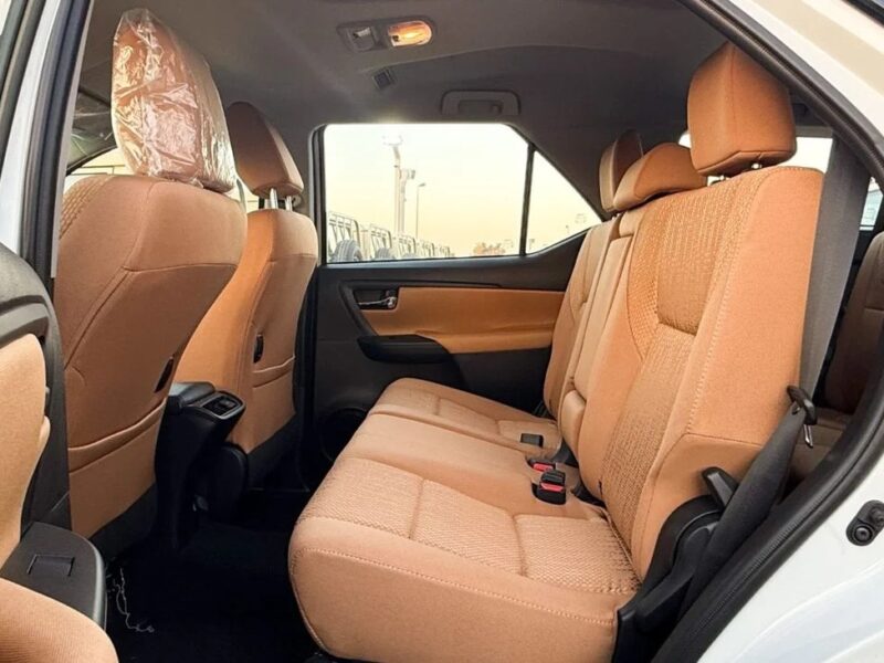 Toyota Fortuner Toyota Fortuner SR5 2.7L 4WD Full Option 2025