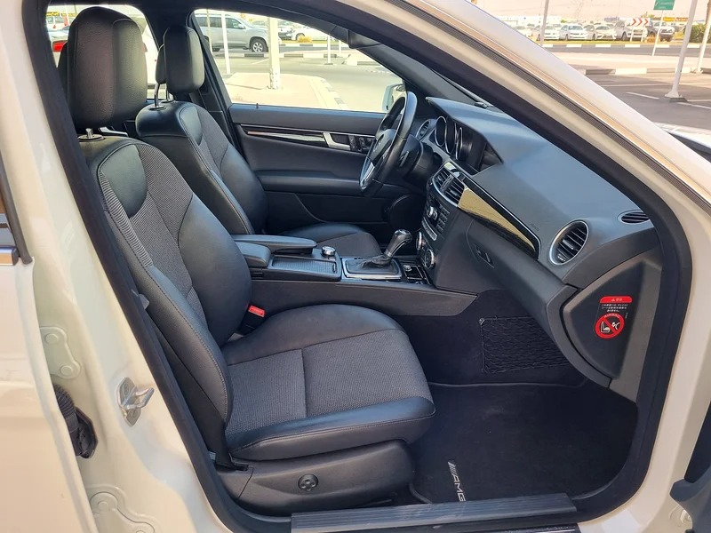 2013 Mercedes-Benz C-Class C350 White Black in Perfect Condition