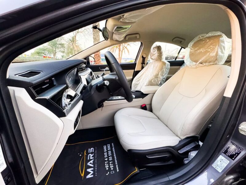 Chery Arrizo 5 2026 Chery Arrizo 5 1.5L FWD Grey Beige GCC Specs