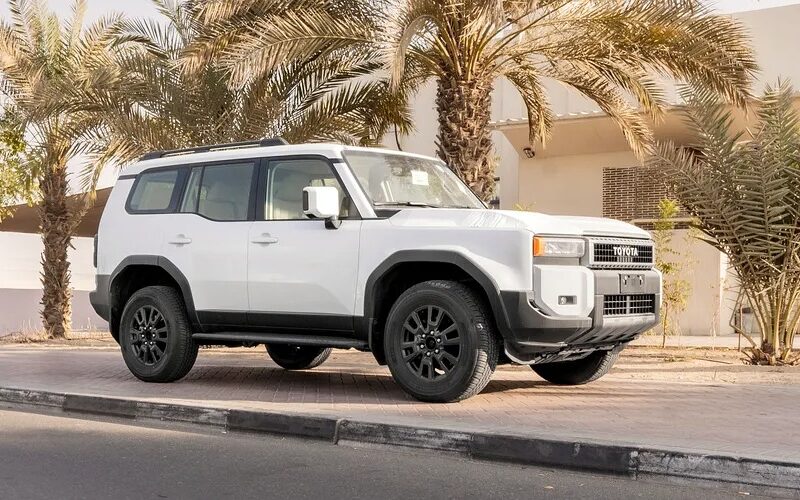 2025 Toyota Prado Other 4 Cylinder Engine White Beige GCC