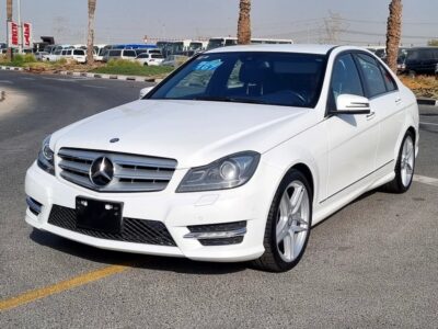 2013 Mercedes-Benz C-Class C350 White Black in Perfect Condition