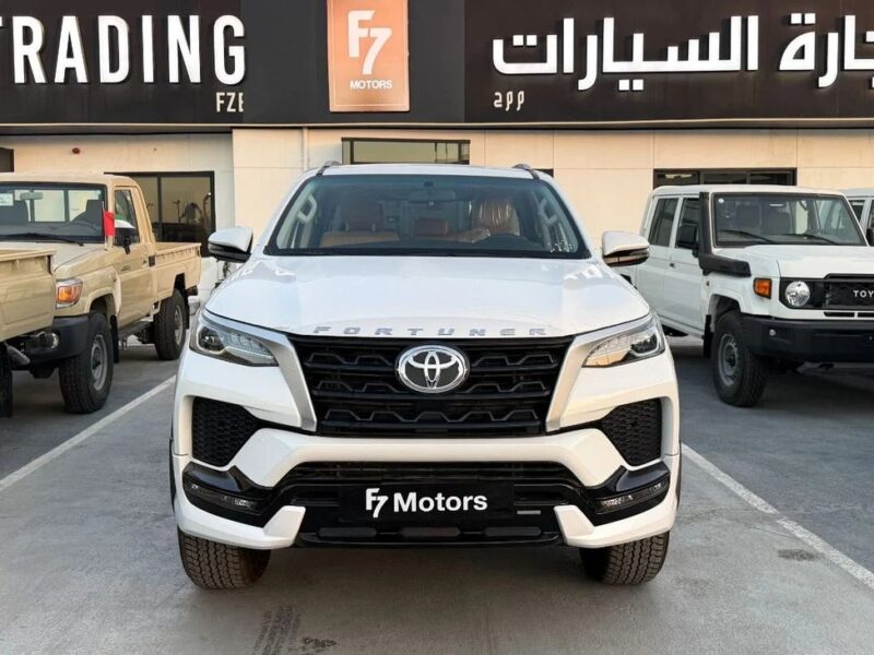 Toyota Fortuner Toyota Fortuner SR5 2.7L 4WD Full Option 2025