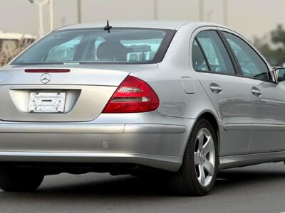 2005 Mercedes-Benz E-Class E 500 8 Cylinder Engine CLEAN CAR Silver Black