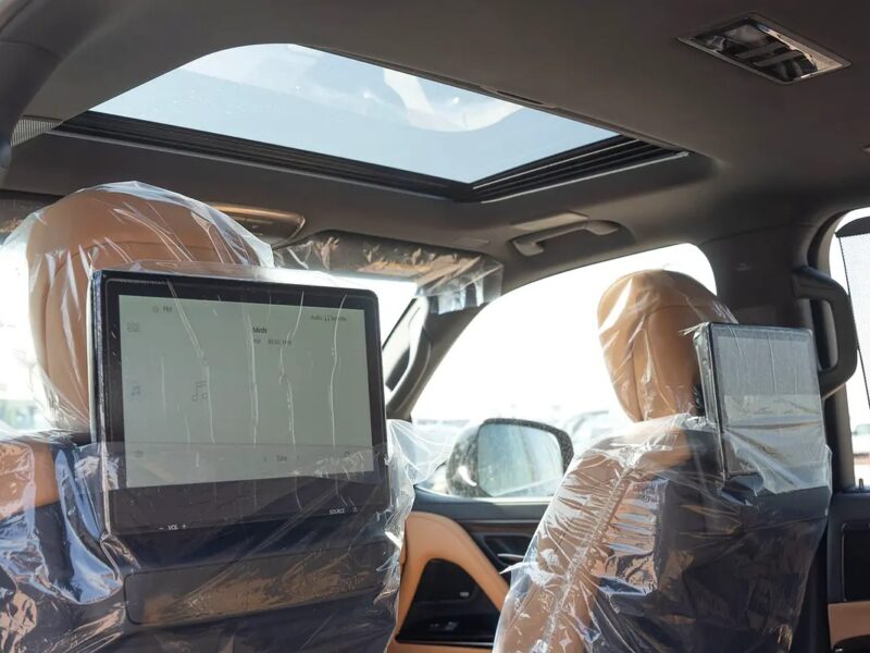 2025 Lexus LX-Series LX 600 Signature 3.5L V6 Twin-Turbocharged Black Tan