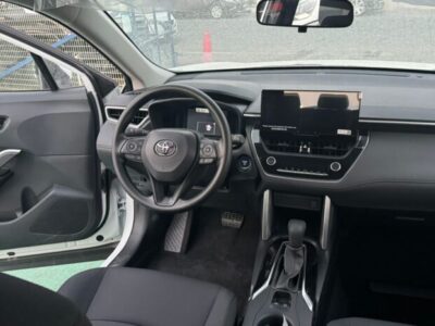 2025 Toyota Corolla Cross 2.0L 4-Cylinder Engine White Black