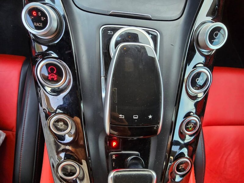 2015 Mercedes-Benz GTS Coupe White Red GCC Specs