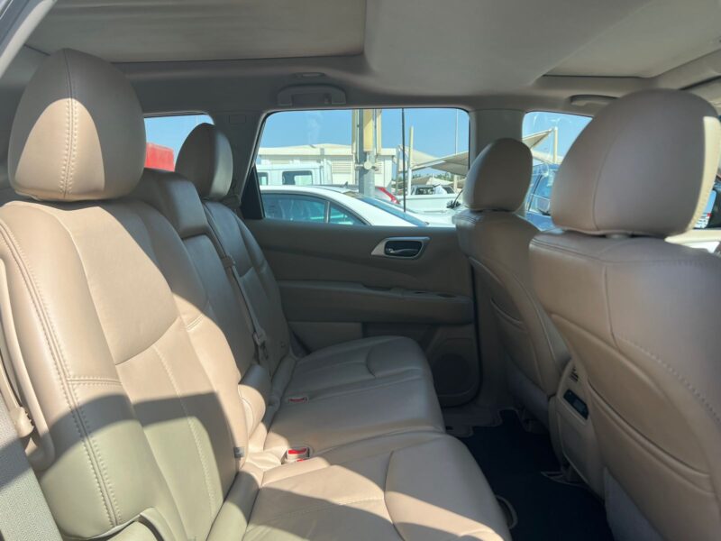 2015 Nissan Pathfinder V6 SV Full Option GCC Specs White Beige