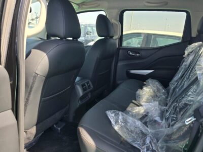 2024 Nissan Navara 2.3L twin-turbo diesel 4 Cylinder Engine Black