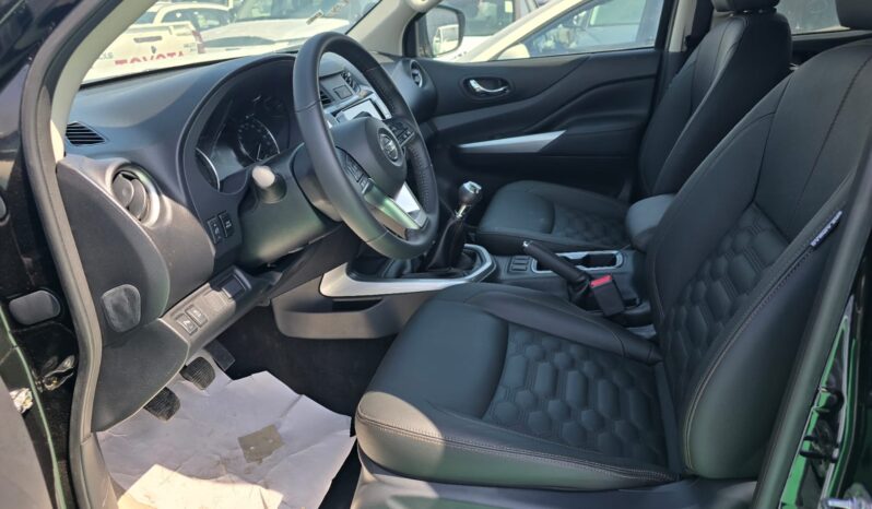 2024 Nissan Navara 2.3L twin-turbo diesel 4 Cylinder Engine Black