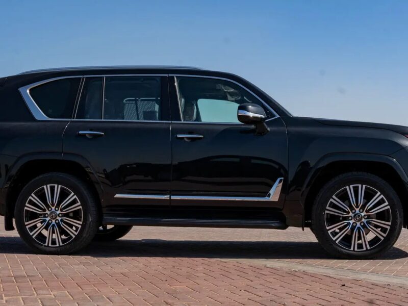 2025 Lexus LX-Series LX 600 Signature 3.5L V6 Twin-Turbocharged Black Tan