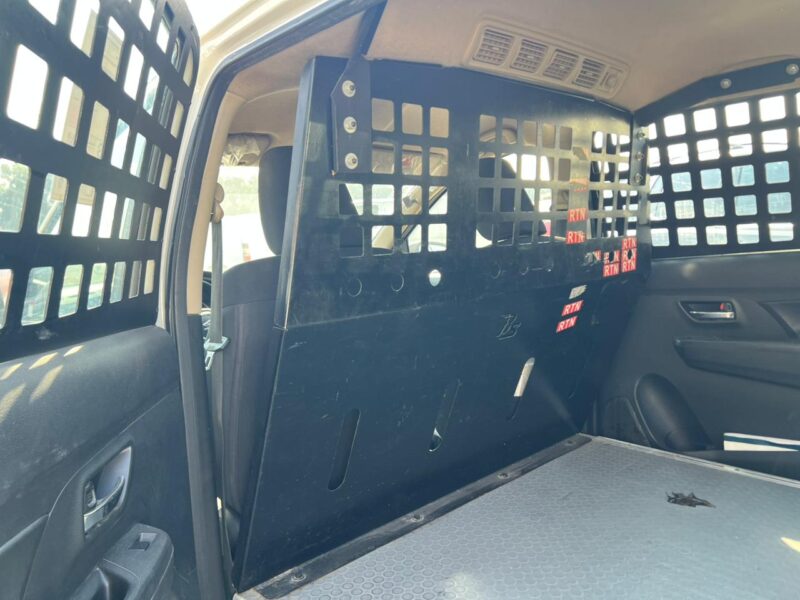 2022 Suzuki Ertiga Automatic GCC Specs V4 White Black