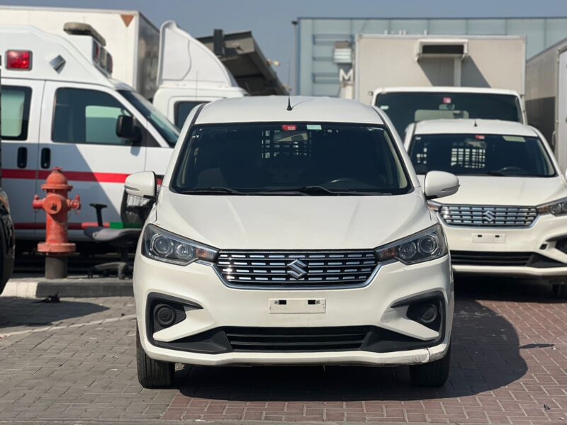 2022 Suzuki Ertiga Automatic GCC Specs V4 White Black