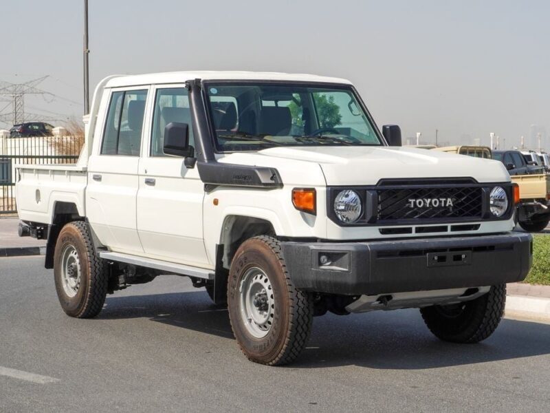 2025 Toyota Land Cruiser Pick Up White Brown Pick Up GCC Specs