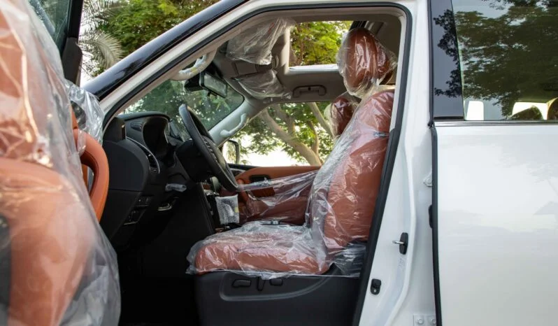 2024 Nissan Patrol TITANIUM SE 3.8 litre GCC Spec 0KM White Tan