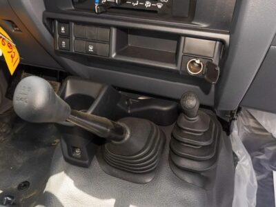 2025 Toyota Land Cruiser 70 4.0L V6 M/T White Grey GCC Specs