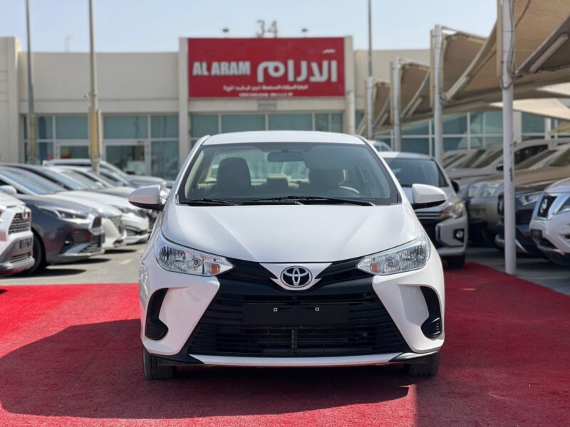 2022 Toyota Yaris1.5 L Engine GCC Specifications White Beige
