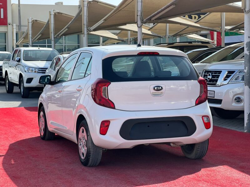 2021 Kia Picanto GCC Specifications Automatic White Grey