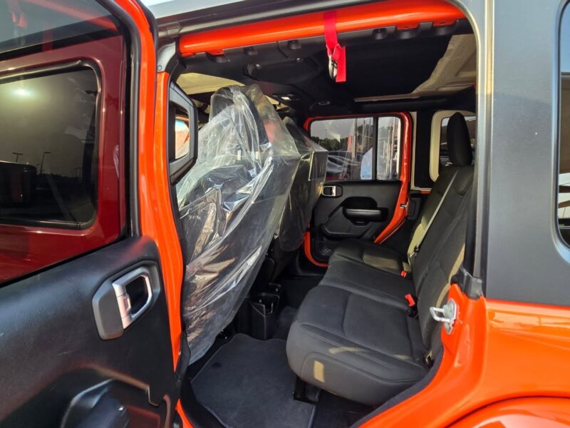 Jeep Wrangler Desert 2018 Orange Black in Very Good Condition