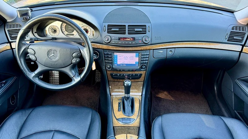 2008 Mercedes-Benz E-Class E 550 8 Cylinders Engine Black