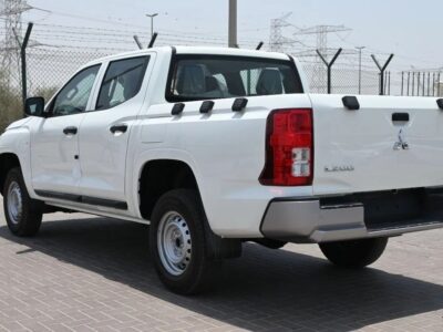 Mitsubishi L200 MITSUBISHI L200 2.4L GL DIESEL DCABIN 4X4 5M/T 2025 White Black