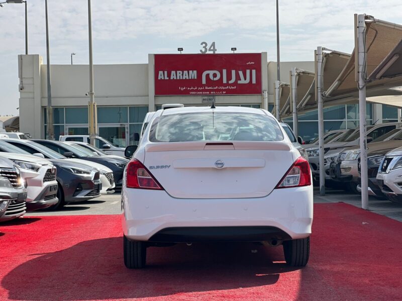 2022 Nissan Sunny 1.5L Engine GCC Specs White Grey