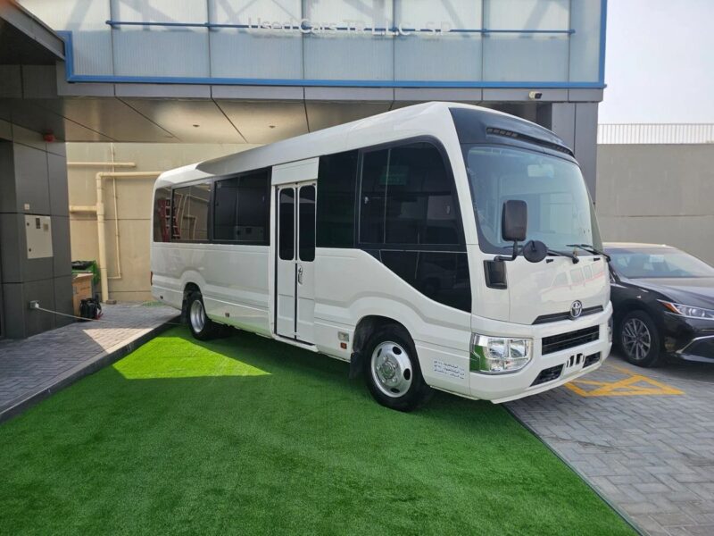 2017 Toyota Coaster Toyota DIESEL V6 4.2L White Beige GCC Specs