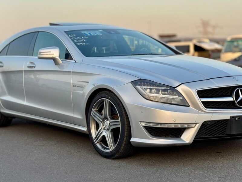 2012 Mercedes-Benz CLS 63 AMG 5.5-liter twin-turbocharged V8 Engine Silver