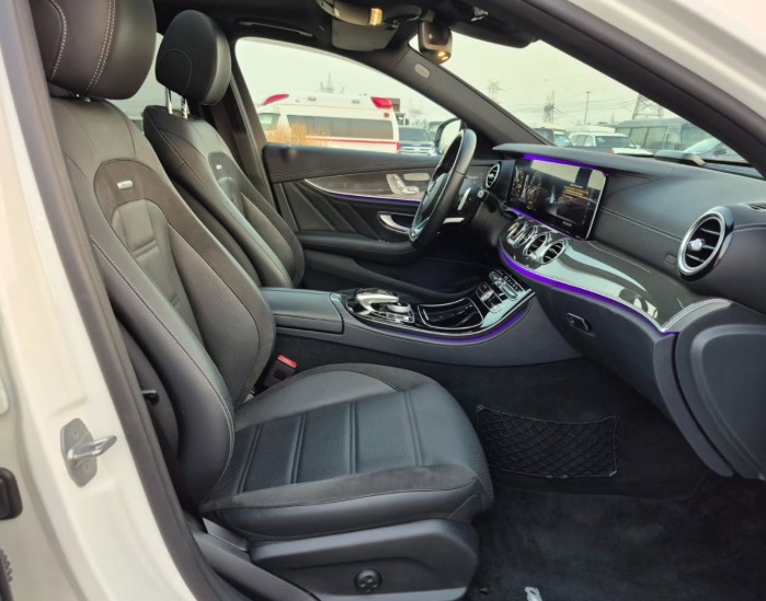 2018 MERCEDES BENZ E43 AMG V6 AUCTION GRADE 4.5/B White Black