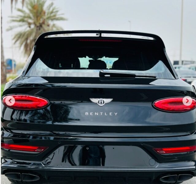 2023 BENTLEY BENTAYGA 4.0L Twin-Turbocharged V8 Black Beige CHASSIS GUARANTEE