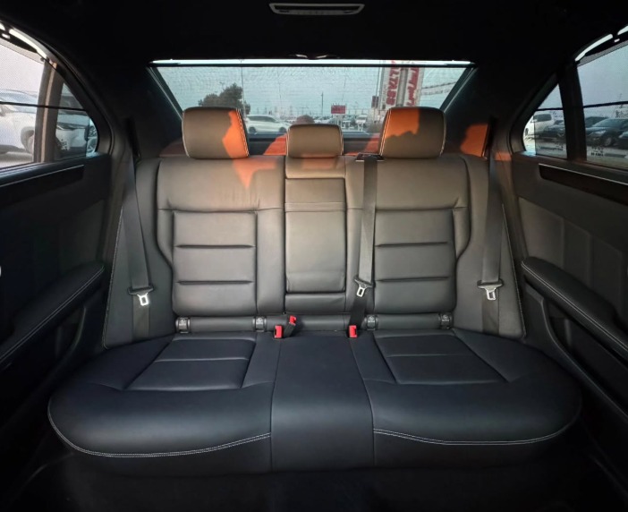 2009 MERCEDES BENZ E550 AMG BODY KIT V8 AUCTION GRADE 4/B Black