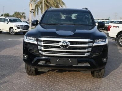 2022 Toyota Land Cruiser TOYOTA LC300 3.3L VX+ DIESEL 6 CYLINDER Black