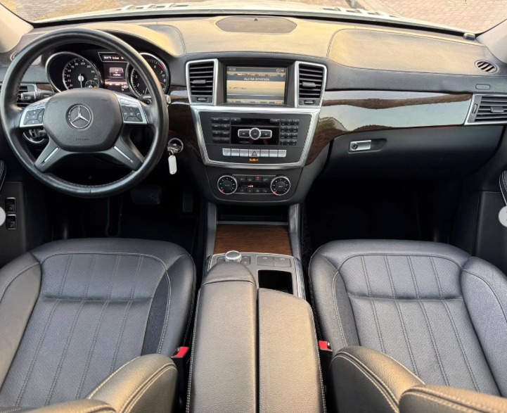 2013 MERCEDES BENZ GL450 V8 AUCTION GRADE 4/B White Black