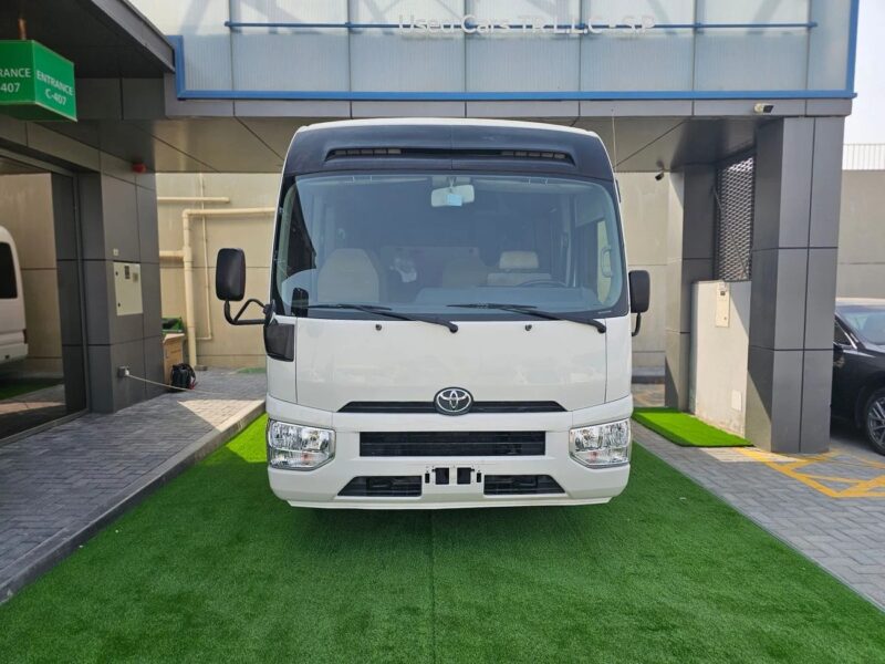 2017 Toyota Coaster Toyota DIESEL V6 4.2L White Beige GCC Specs