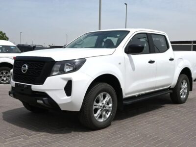 2023 Nissan Navara NISSAN NAVARA 2.5 PETROL SE 4X2 MT DC PLUS White Black