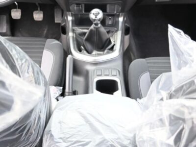 2023 Nissan Navara NISSAN NAVARA 2.5 PETROL SE 4X2 MT DC PLUS White Black