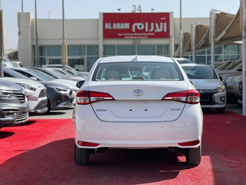 2022 Toyota Yaris1.5 L Engine GCC Specifications White Beige